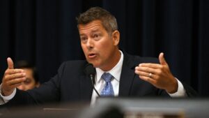 Read more about the article Trump Taps Sean Duffy for Transportation Secretary Role: Bold Move for Former Congressman and Fox Host