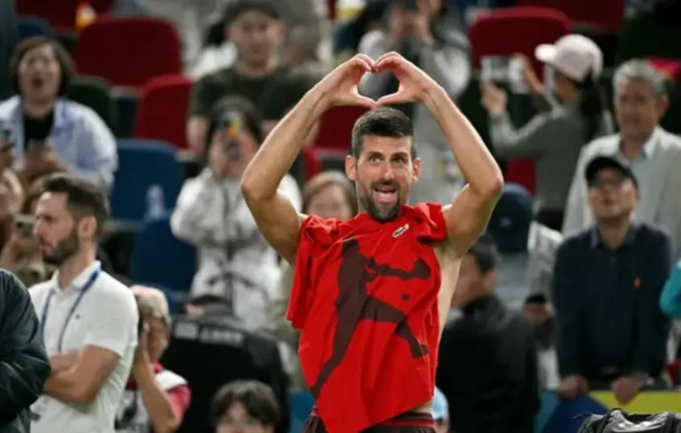 novak-djokovic-drops-hilarious-joke-after-adding-andy-murray-as-coach-