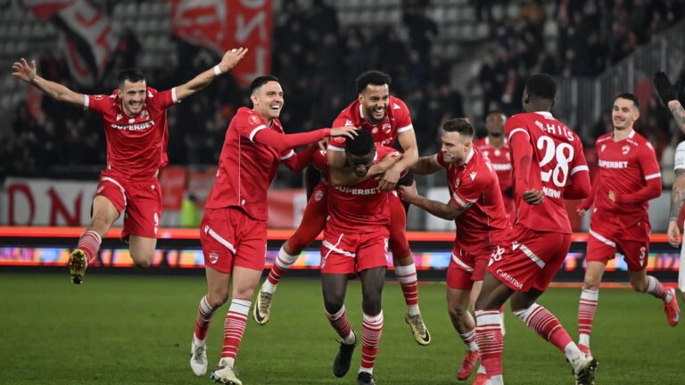 dinamo-bucuresti-afc-hermannstadt-sibiu-superliga-superbet-03032025-6
