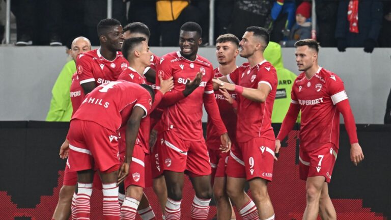 dinamo-bucuresti-cfr-cluj-superliga-superbet-8112024-6