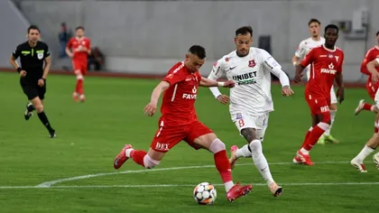 https___www.prosport.ro_wp-content_uploads_2025_04_Fotbalistul-lui-Rednic-ofera-solutia-pentru-iesirea-din-criza-a-celor-de-la-UTA-„Sa-ne-spunem-tot-trebuie-sa-ne-certam