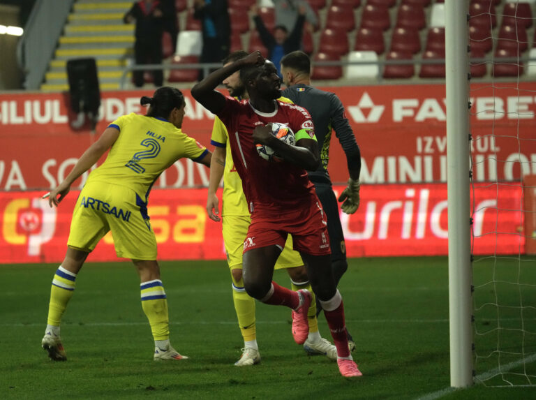 FOTBAL: UTA ARAD - PETROLUL POIESTI, SUPERLIGA SUPERBET (04.10.2024)