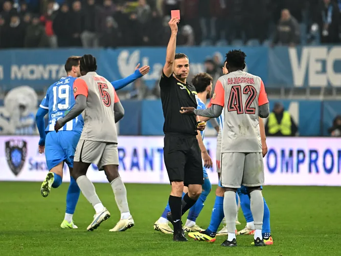 https___www.prosport.ro_wp-content_uploads_2025_04_Universitatea-Craiova-FCSB-04-scaled